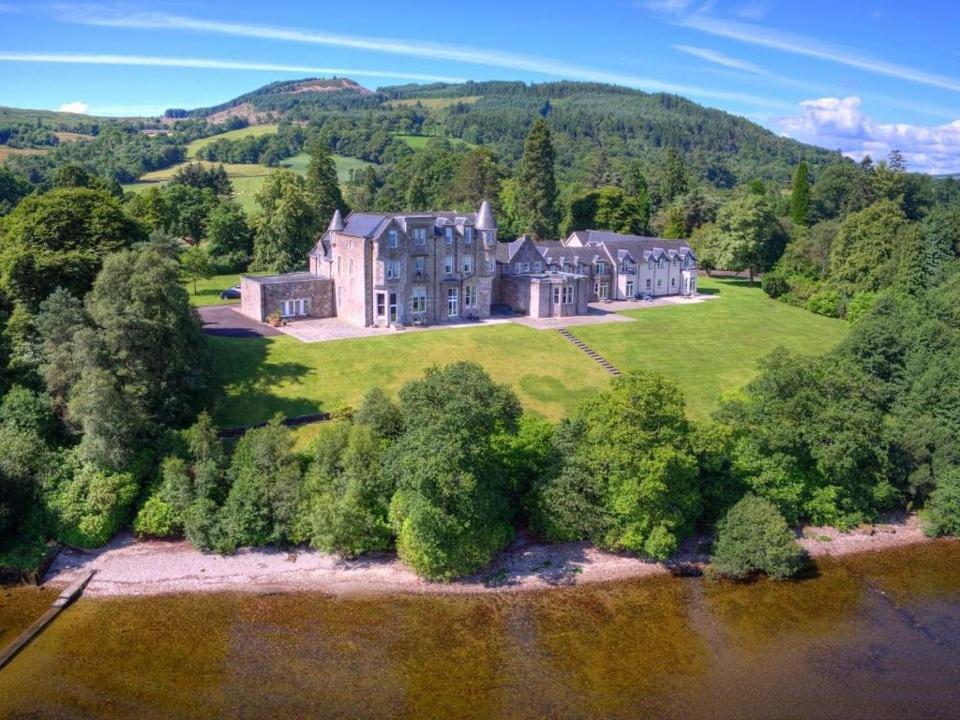 Lomond Castle Penthouse Apartment ลุสส์ ภายนอก รูปภาพ