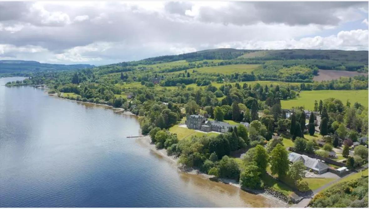 Lomond Castle Penthouse Apartment ลุสส์ ภายนอก รูปภาพ