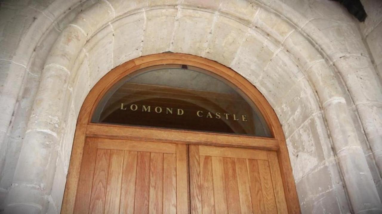 Lomond Castle Penthouse Apartment ลุสส์ ภายนอก รูปภาพ