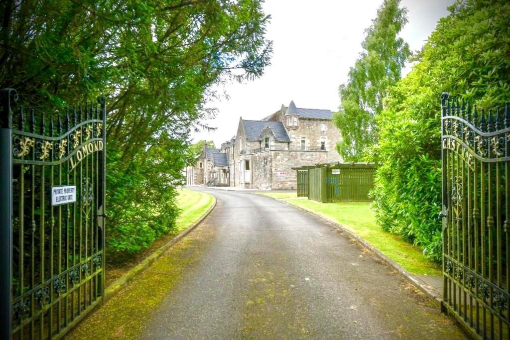 Lomond Castle Penthouse Apartment ลุสส์ ภายนอก รูปภาพ