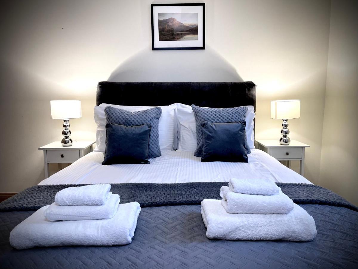 Lomond Castle Penthouse Apartment ลุสส์ ภายนอก รูปภาพ